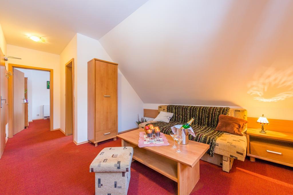 Liptovská Sielnica Hotel Koliba Greta חדר תמונה